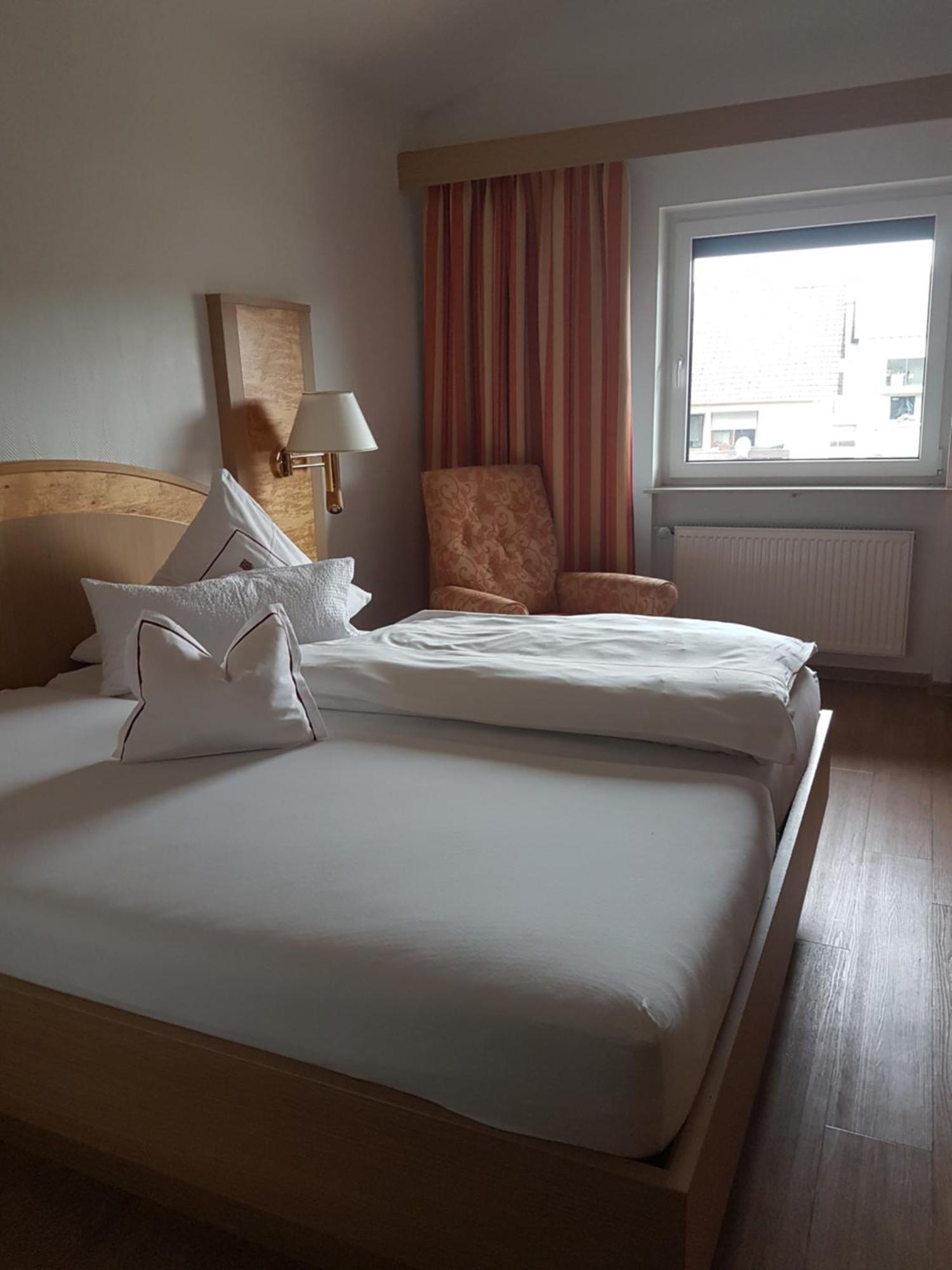Hotel Muehlenthal Gmbh Schwalbach Ngoại thất bức ảnh