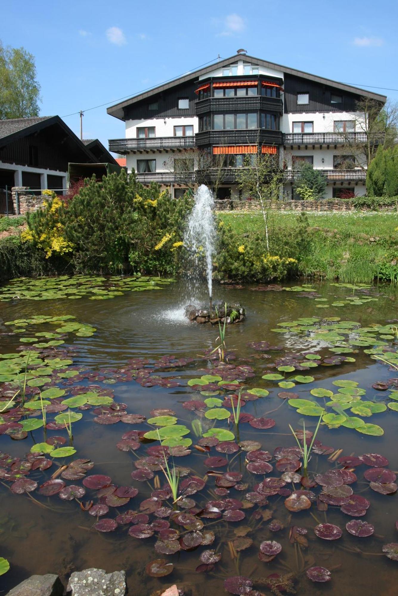 Hotel Muehlenthal Gmbh Schwalbach Ngoại thất bức ảnh